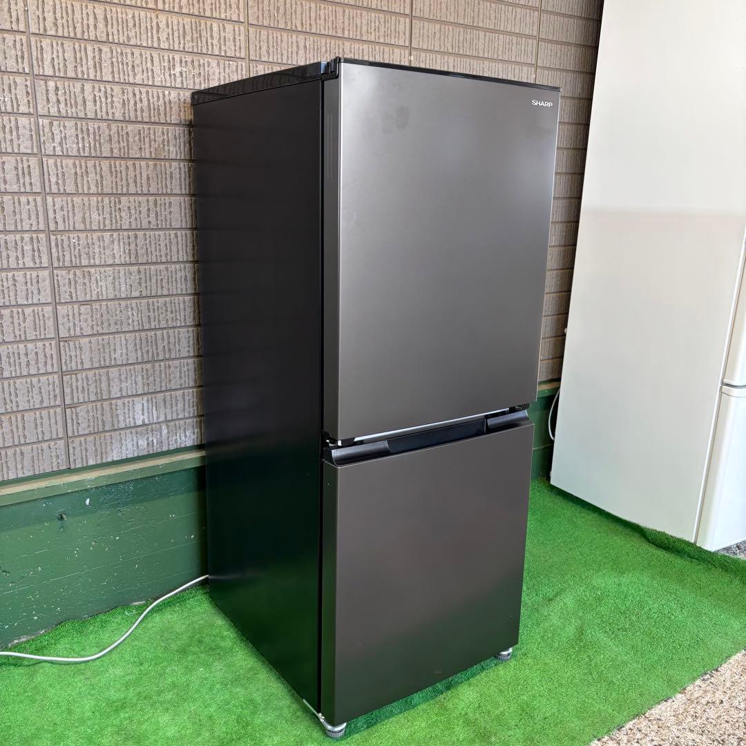 2021年製 152L 冷蔵庫 おしゃれカラー SHARP【地域限定配送無料】