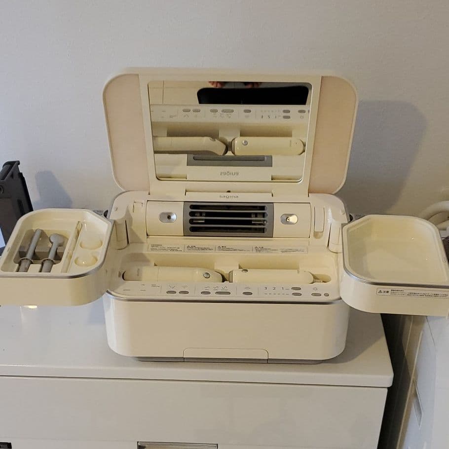 美顔器ビジューSAQINA