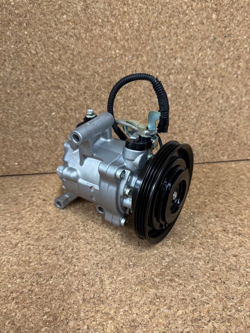 LA100Sムーブ リビルトACコンプレッサー 未使用 長期在庫 LA600S