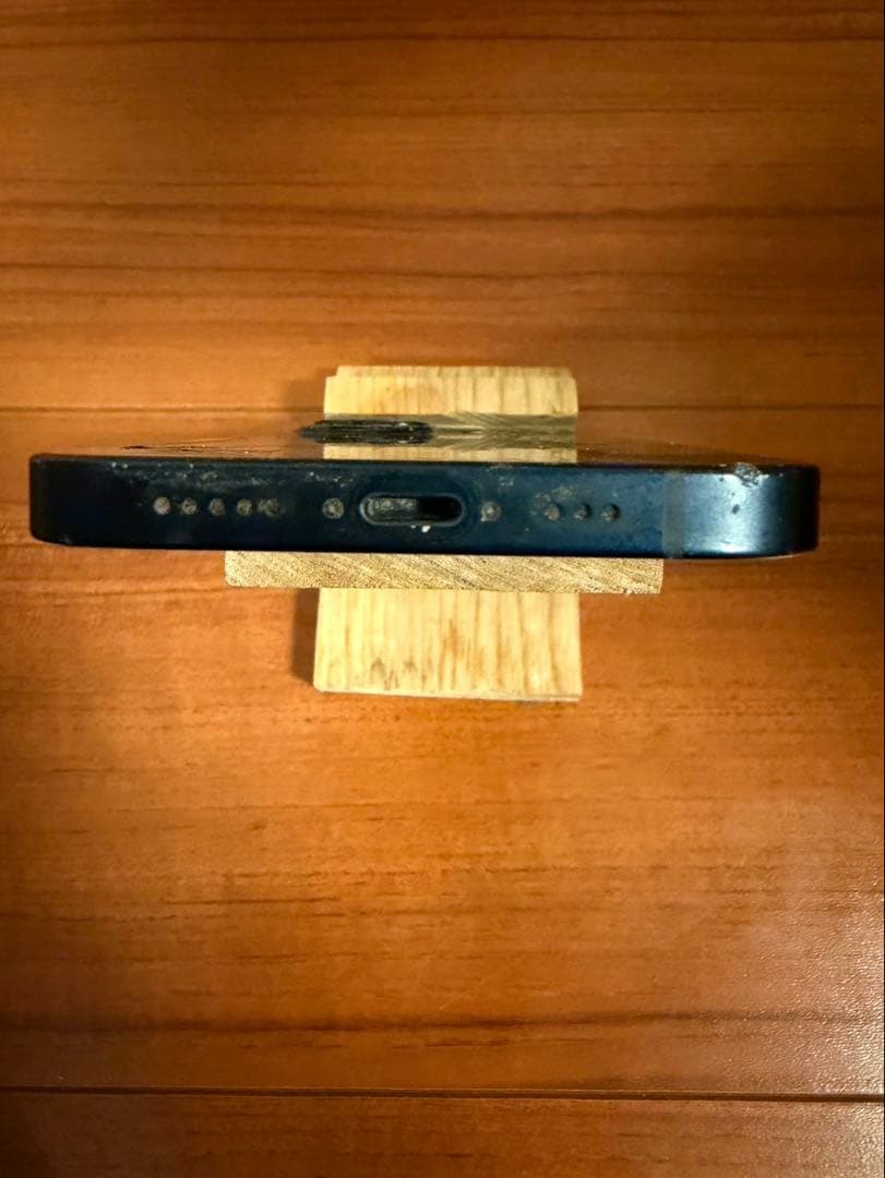 【箱・純正ケーブル付】iPhone13 128GB 背面割れ