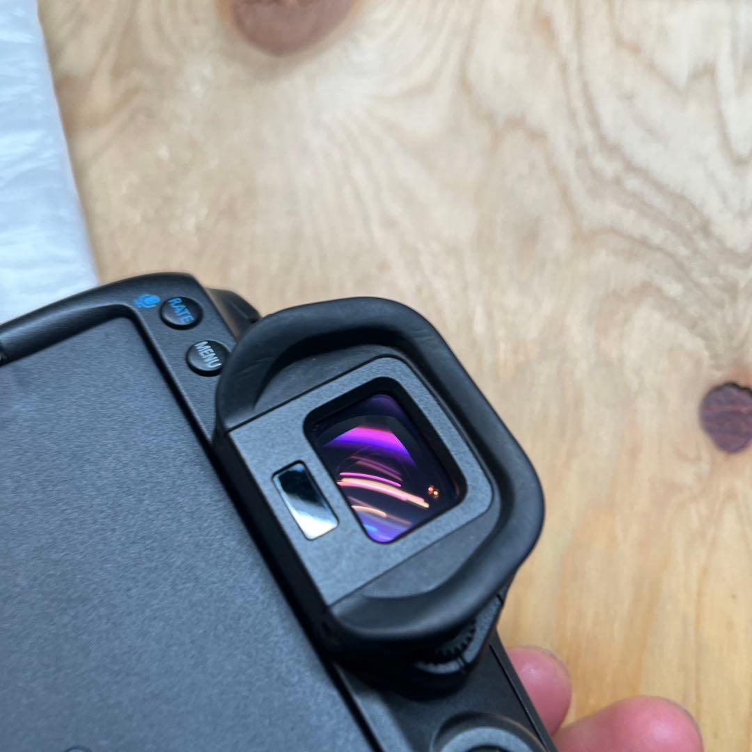 CANON R5 ボディ　ショット数35000未満