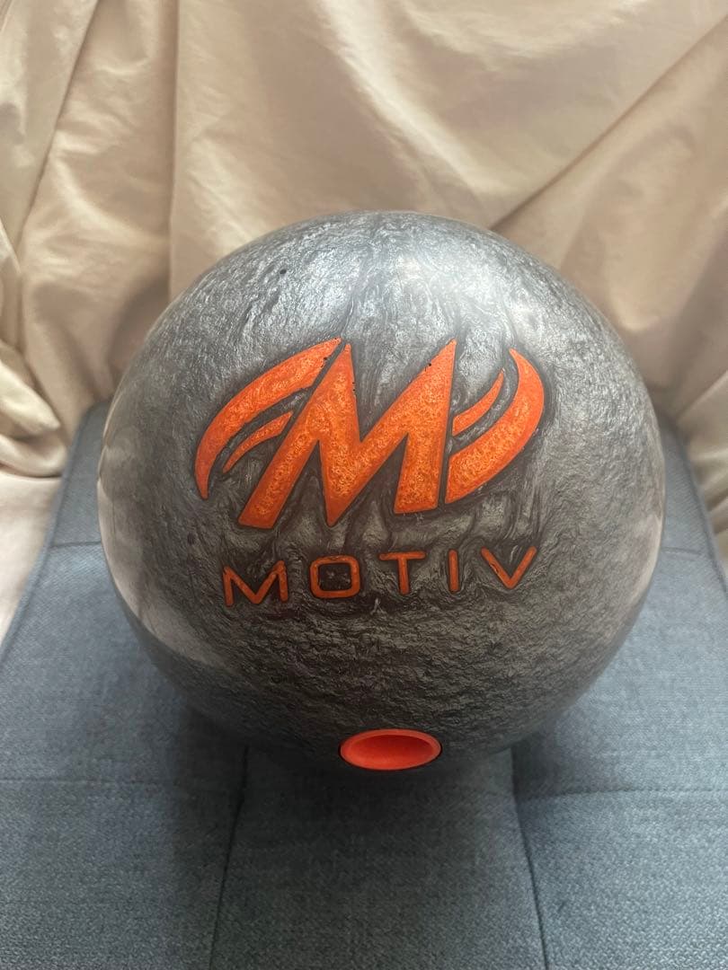 ボウリングボール(モーティブ スナイパー)中古