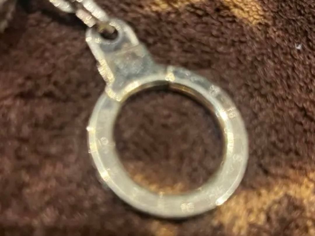 ルイヴィトンダミエパターン ライト付きキーホルダー付き