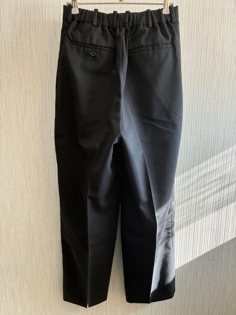スーツ markaware classic fit trousers