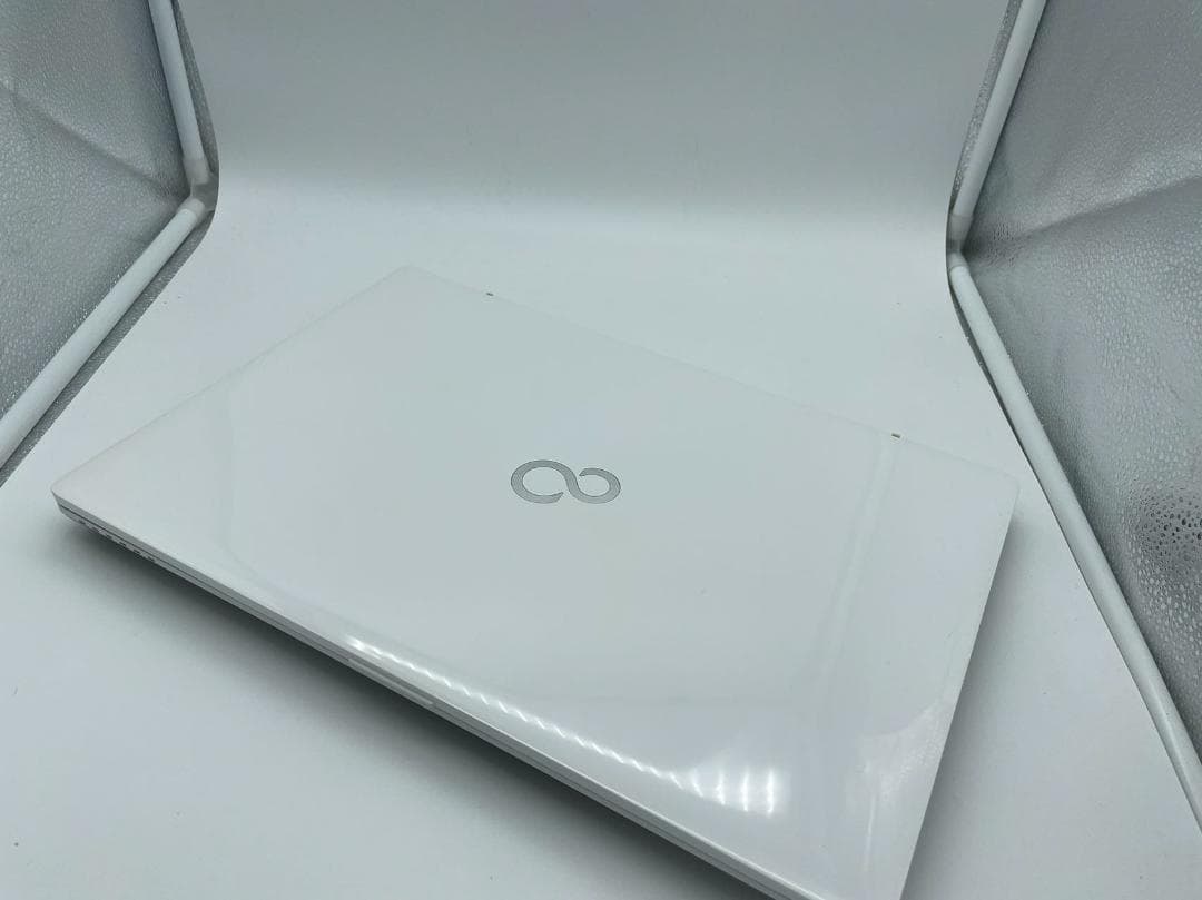 美品 富士通 第8世代i7 16GB SSD+HDD Office付きW