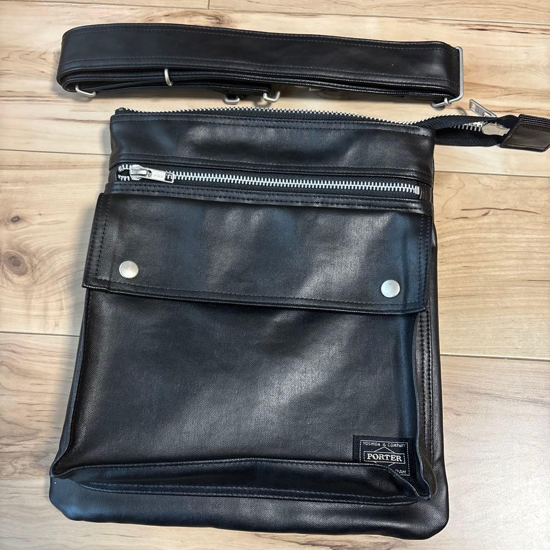 PORTER レザーショルダーバッグ 黒