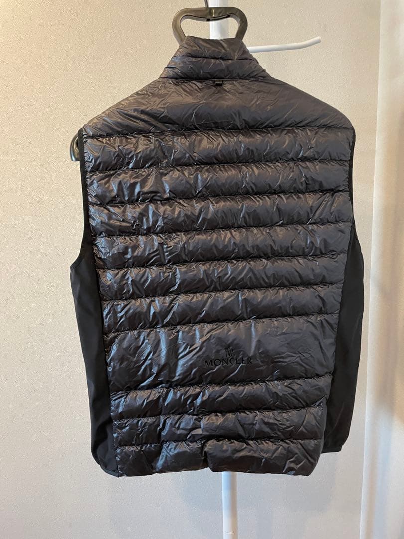 MONCLER DELPY ブラック ダウンベスト サイズ:3