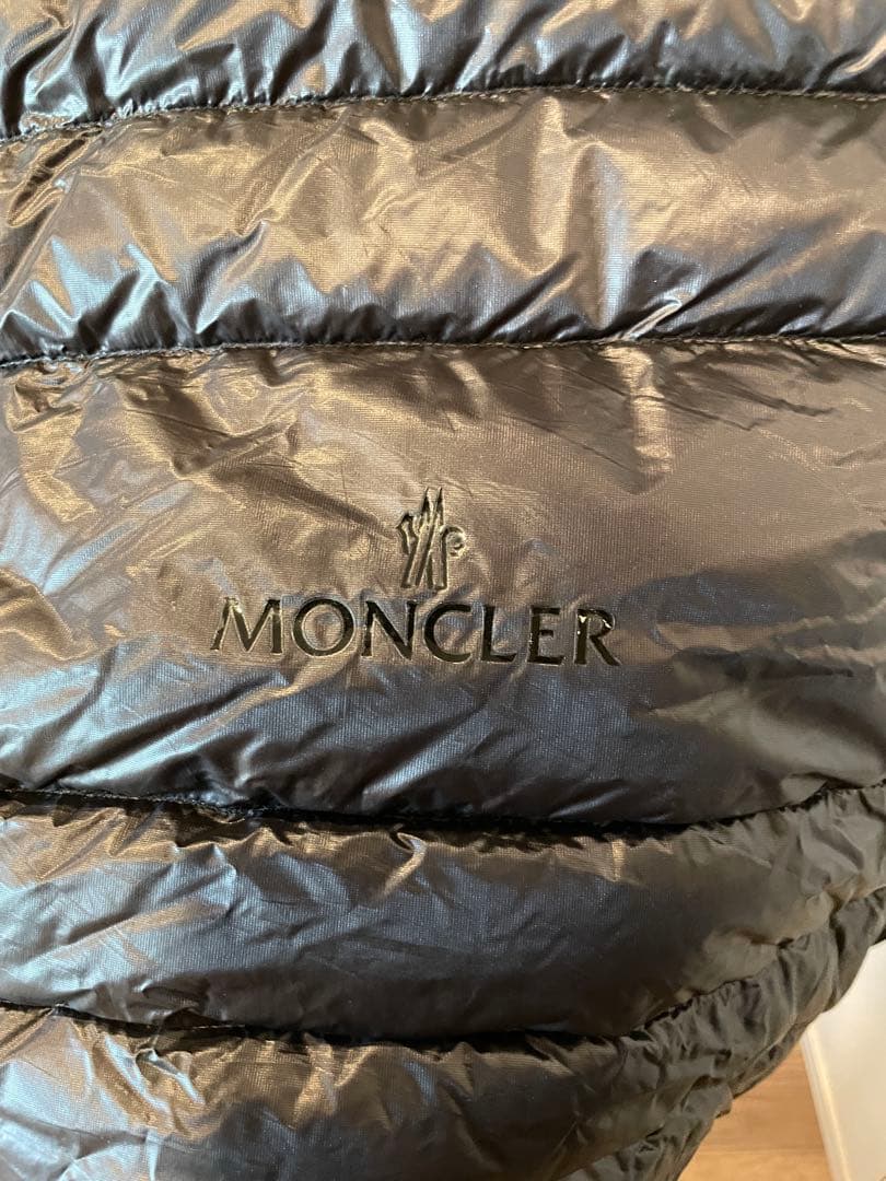 MONCLER DELPY ブラック ダウンベスト サイズ:3