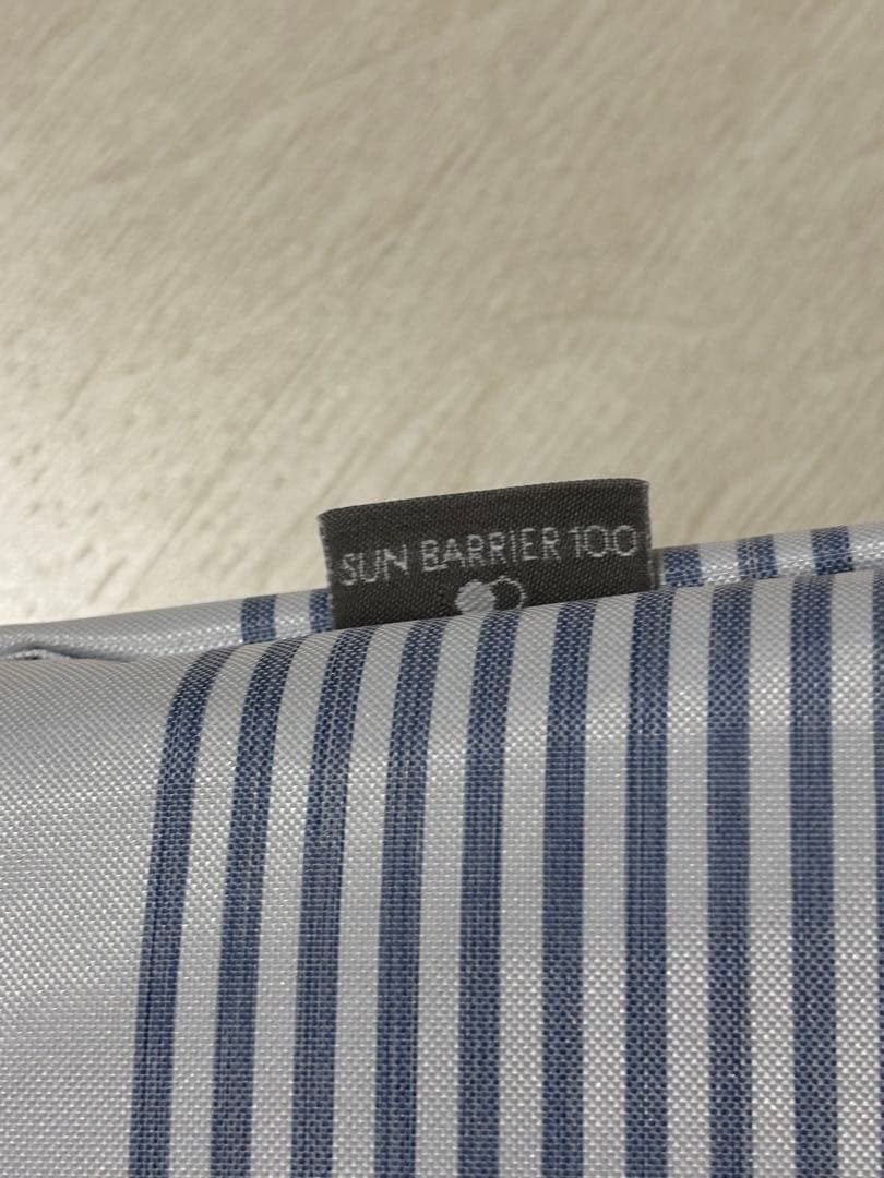 【サンバリア100 】2段折り日傘/ボーダー ブルー