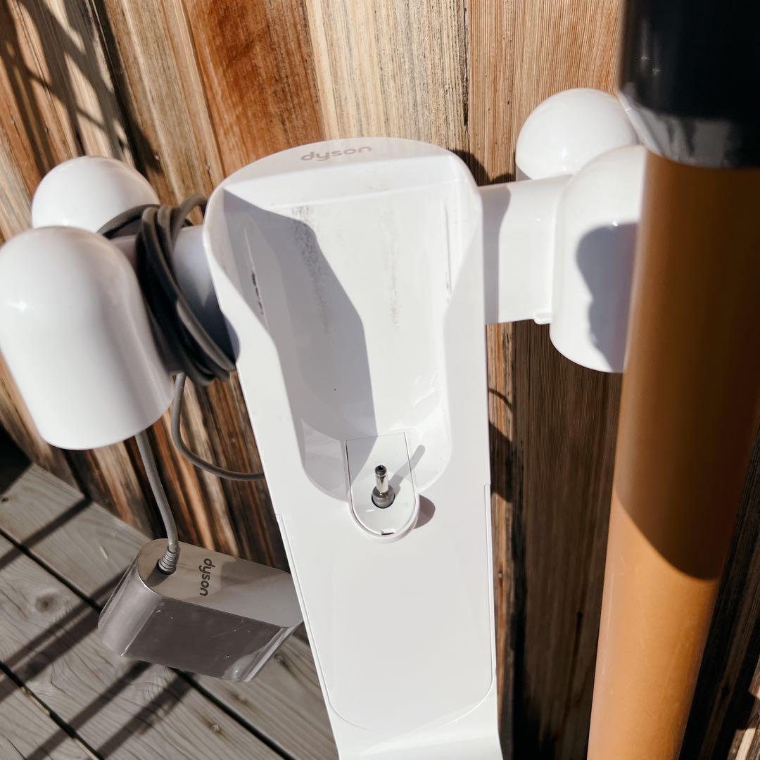 【訳あり】ダイソンSV12 コードレスクリーナー スタンド付き