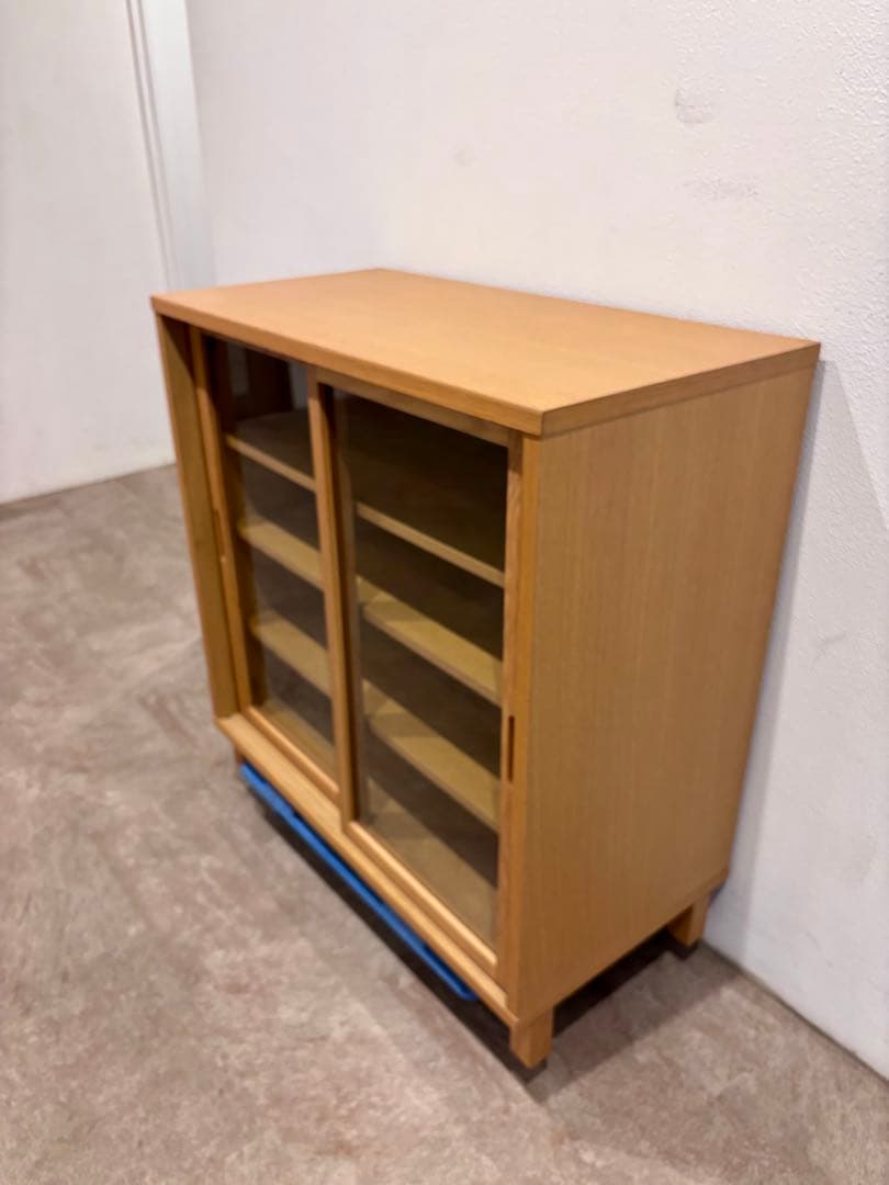 ⭐️美品⭐️廃盤希少⭐️無印⭐️脚付き⭐️オーク材・ガラス扉 引戸・キャビネット⭐️