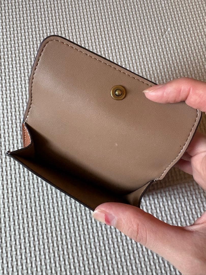 Coach 三つ折り財布　エッセンシャル ミニ トライフォールド ウォレット