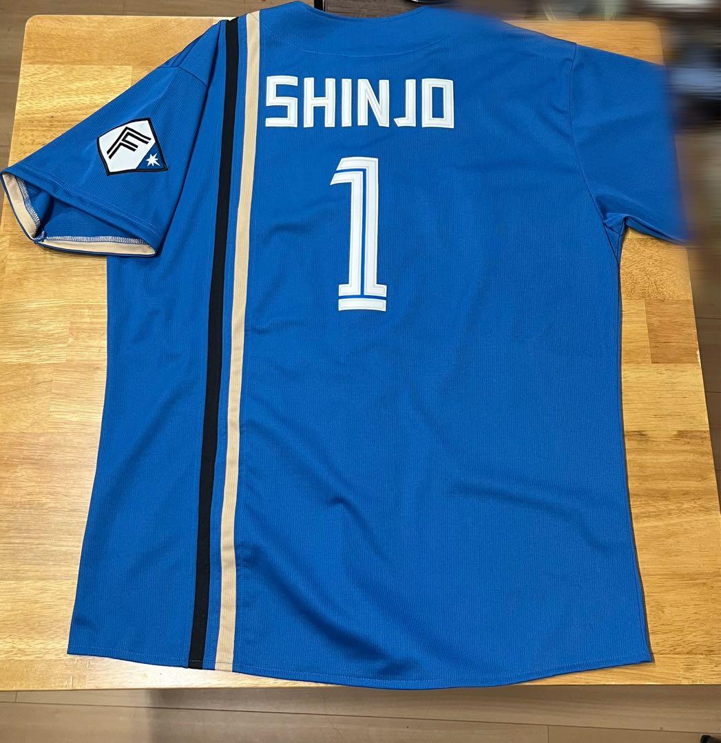 新庄剛志監督 ビジター ユニフォーム