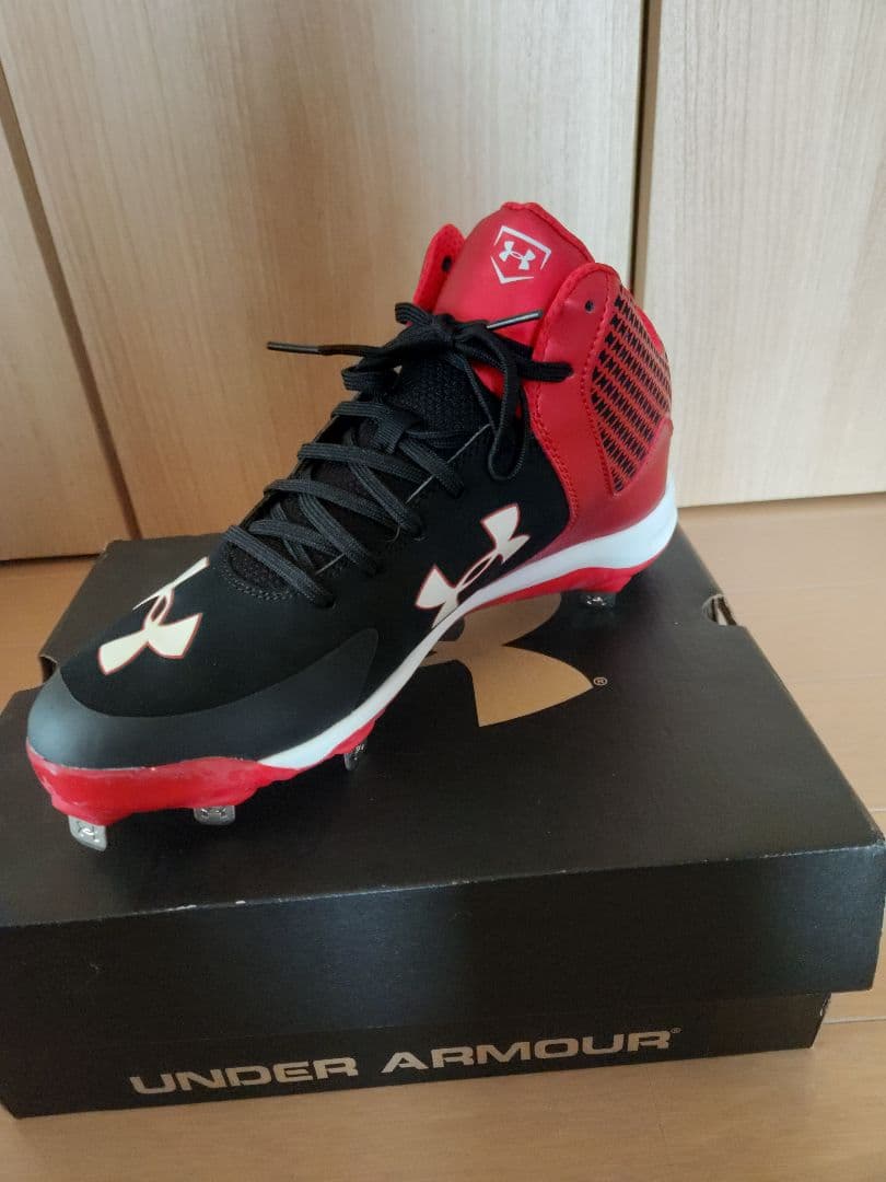 アンダーアーマー　スパイク　黒/赤　YARD MID ST　野球