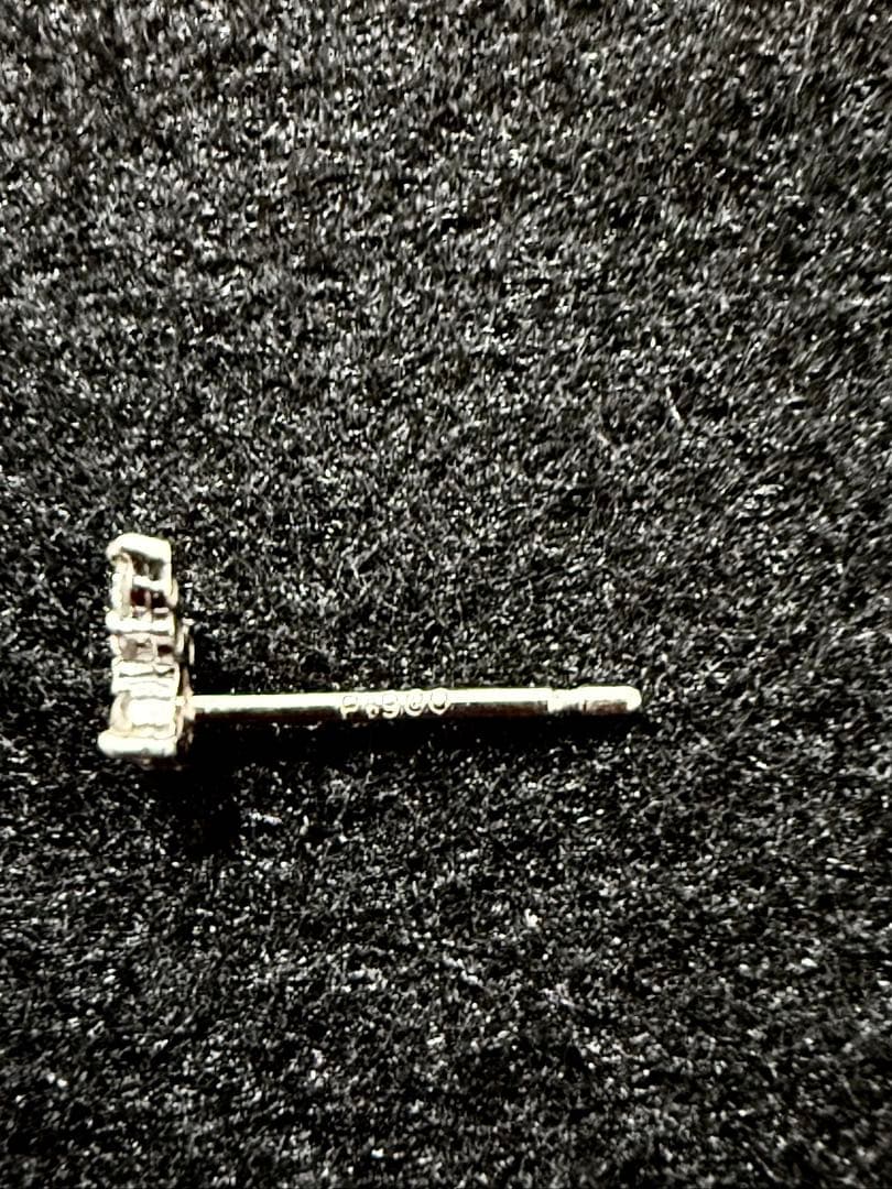 『最終お値下げ』プラチナダイヤモンドピアス 6石 片耳