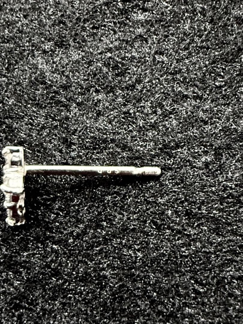 『最終お値下げ』プラチナダイヤモンドピアス 6石 片耳