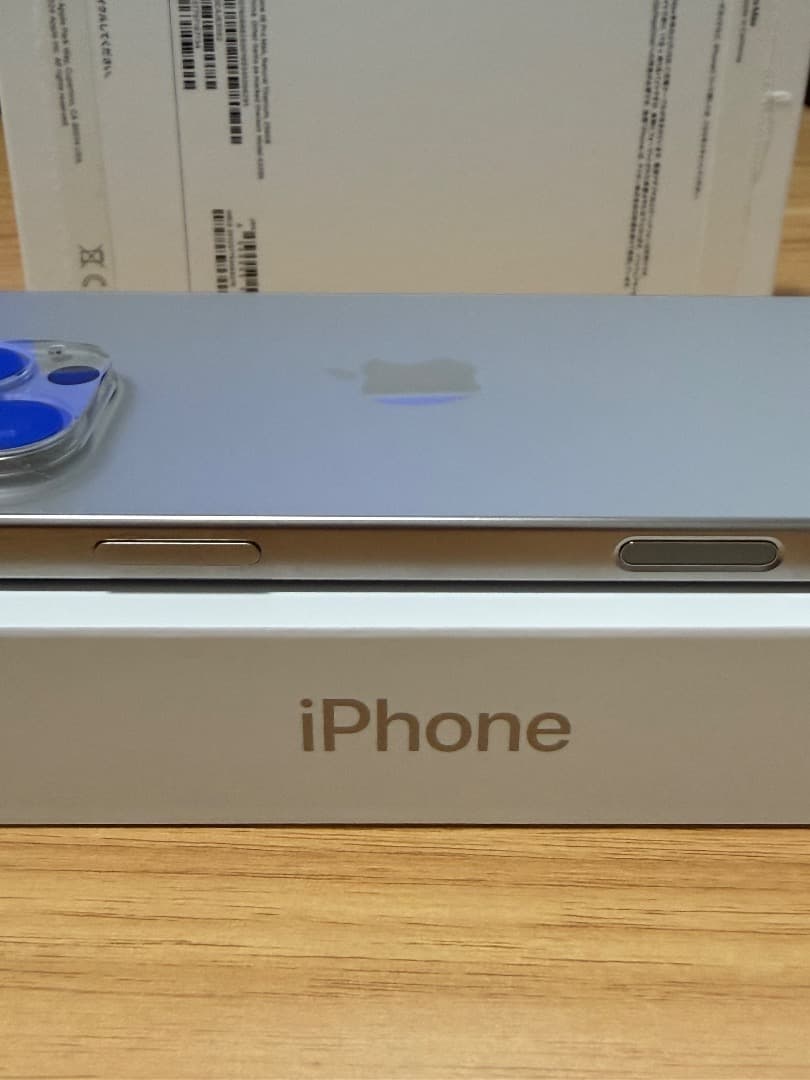 美品 iPhone 16 Pro Max バッテリー最大容量100% 256GB