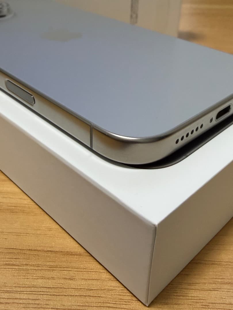 美品 iPhone 16 Pro Max バッテリー最大容量100% 256GB