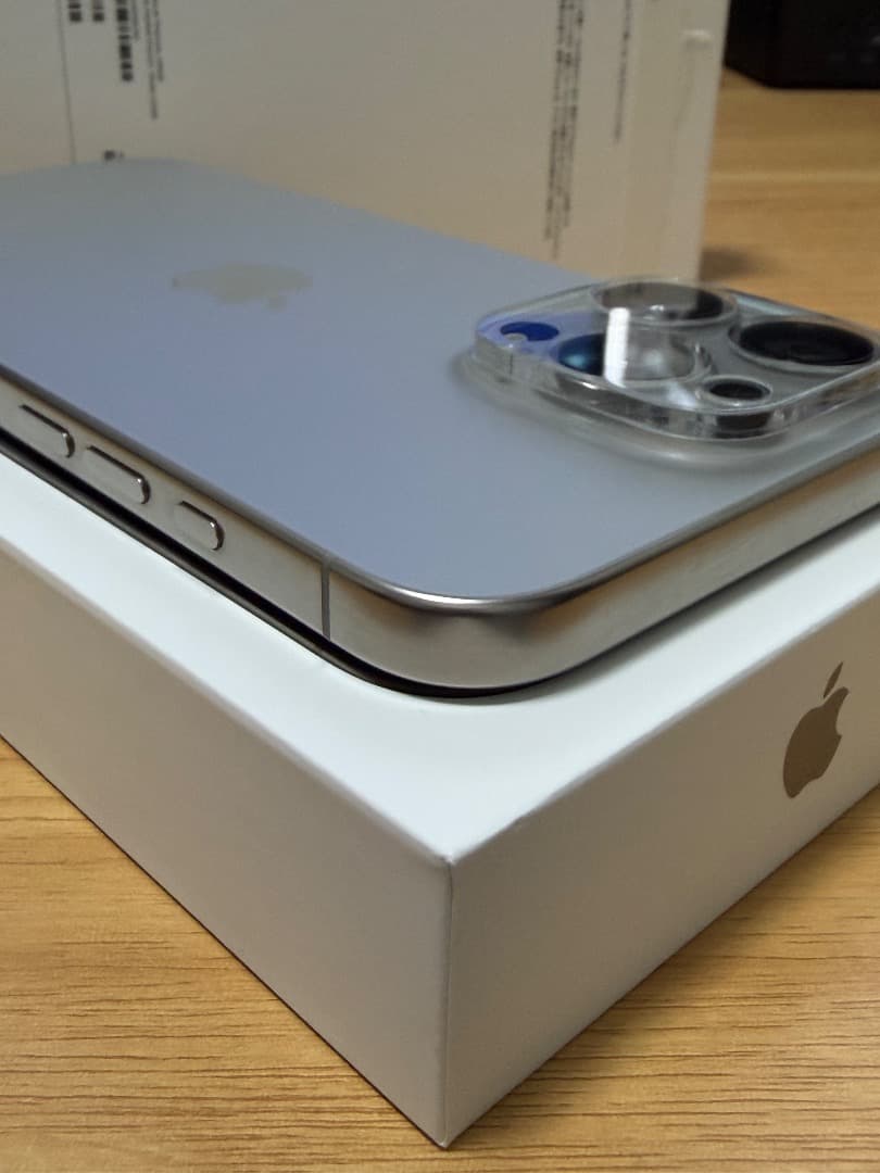 美品 iPhone 16 Pro Max バッテリー最大容量100% 256GB