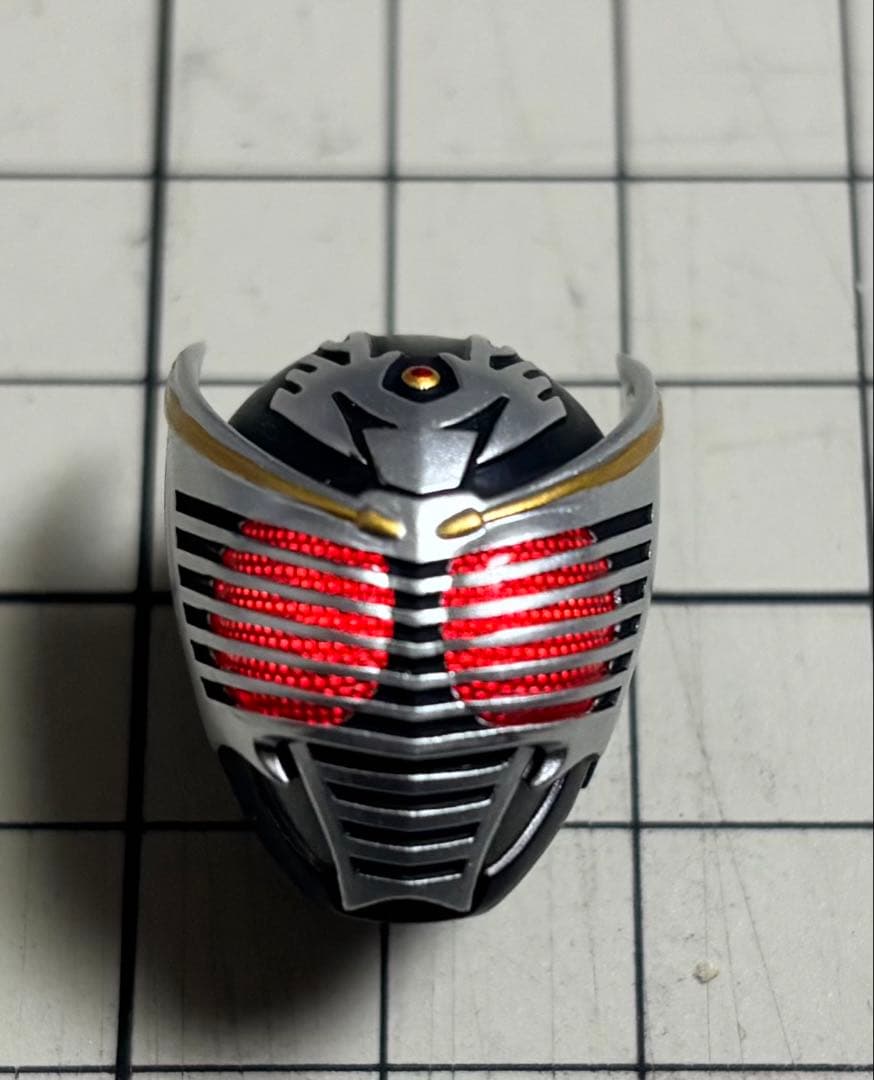 【新品】即発送！　フィギュアーツ真骨彫製法専用　仮面ライダー龍騎　発光ヘッド
