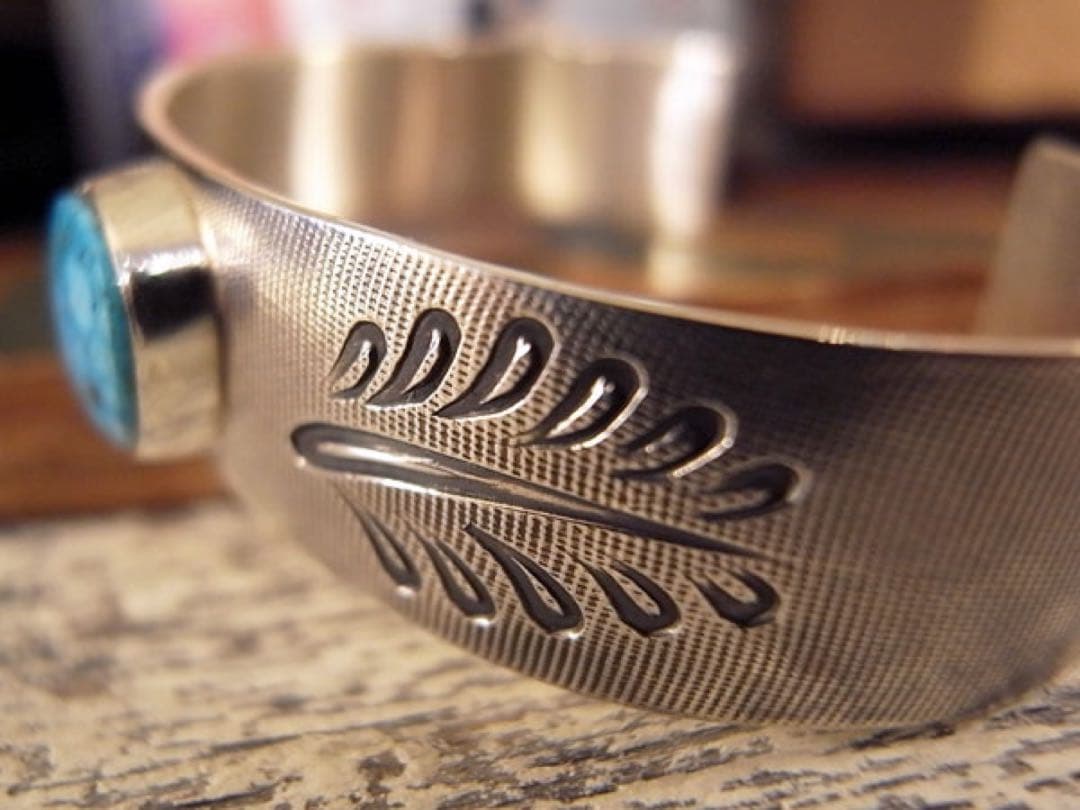 【現地買付81536】スティーブ・イエローホース バングル ターコイズ