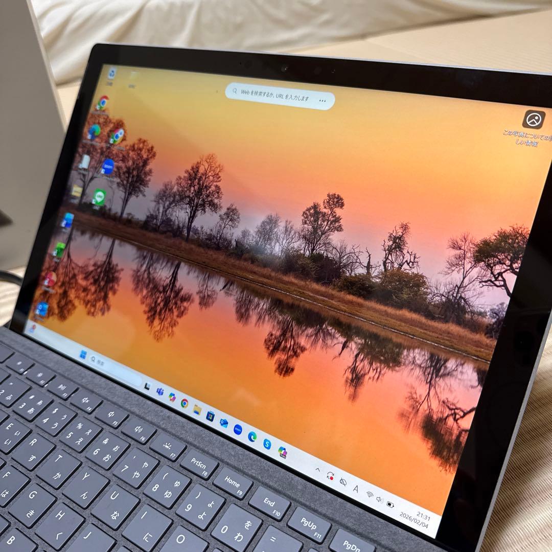 Surface Pro 7本体 + キーボード + ペン + 充電器