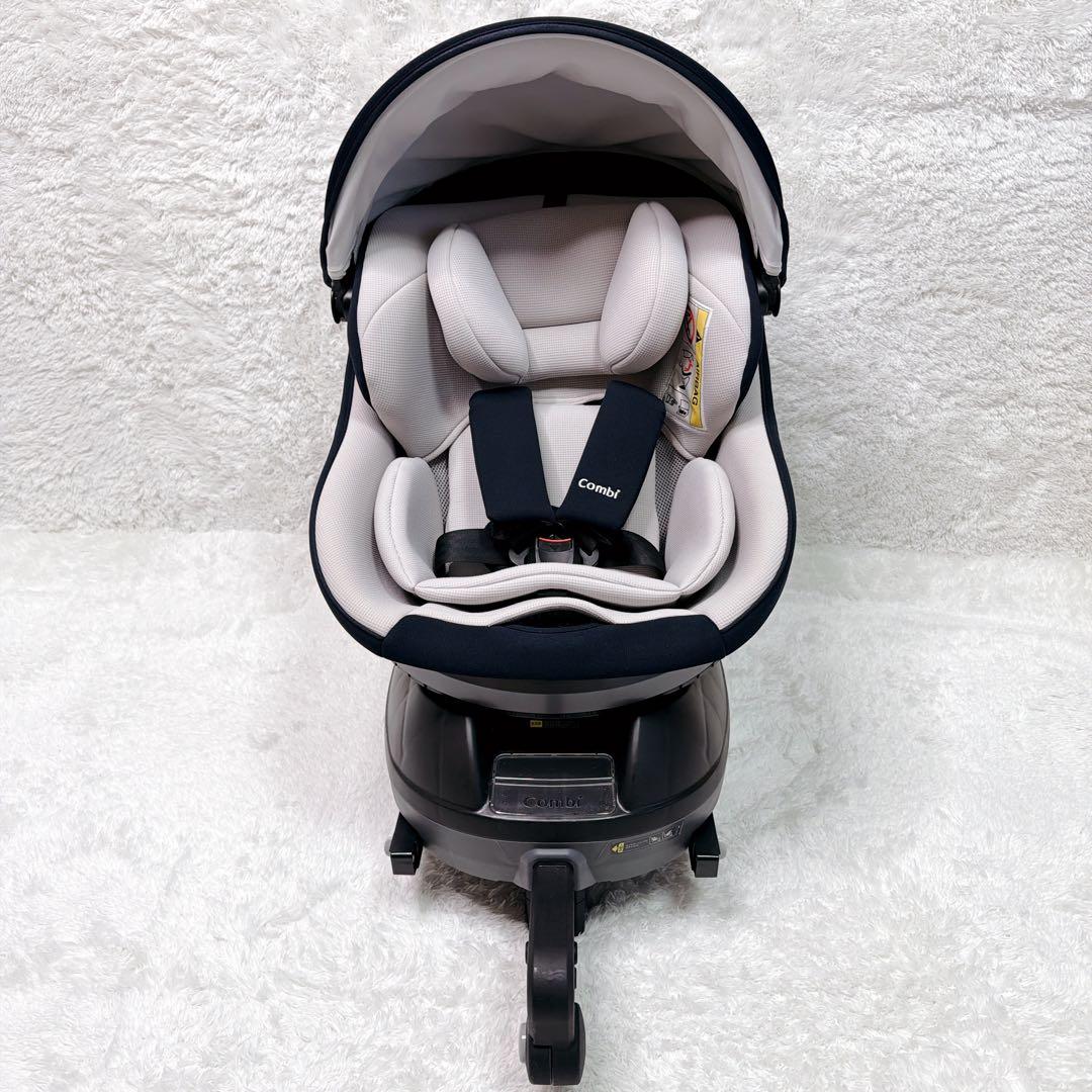 Combi コンビ　クルムーヴスマート ISOFIX ネイビー　シェード付き