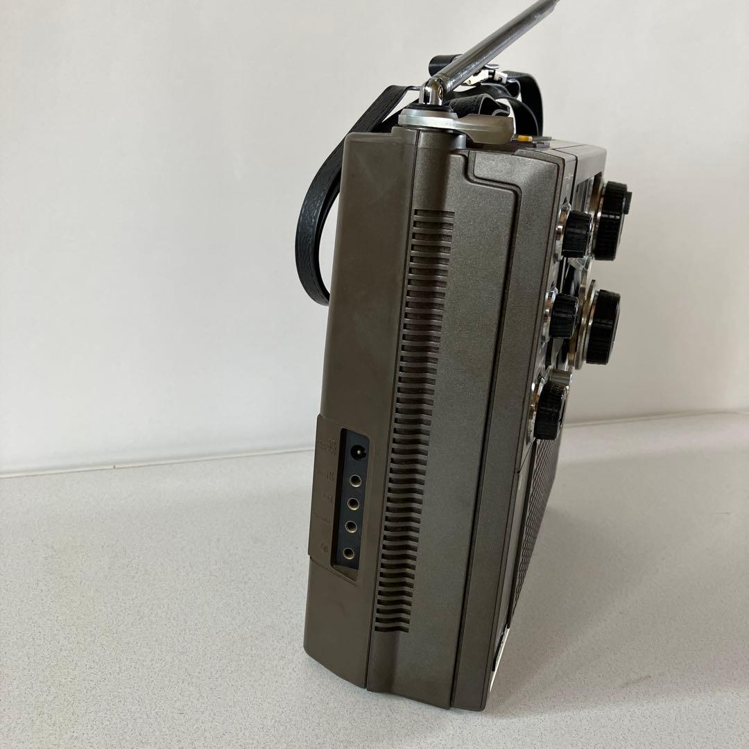 ソニーＢＣＬラジオ　スカイセンサー　　　　　５９００　　完動品