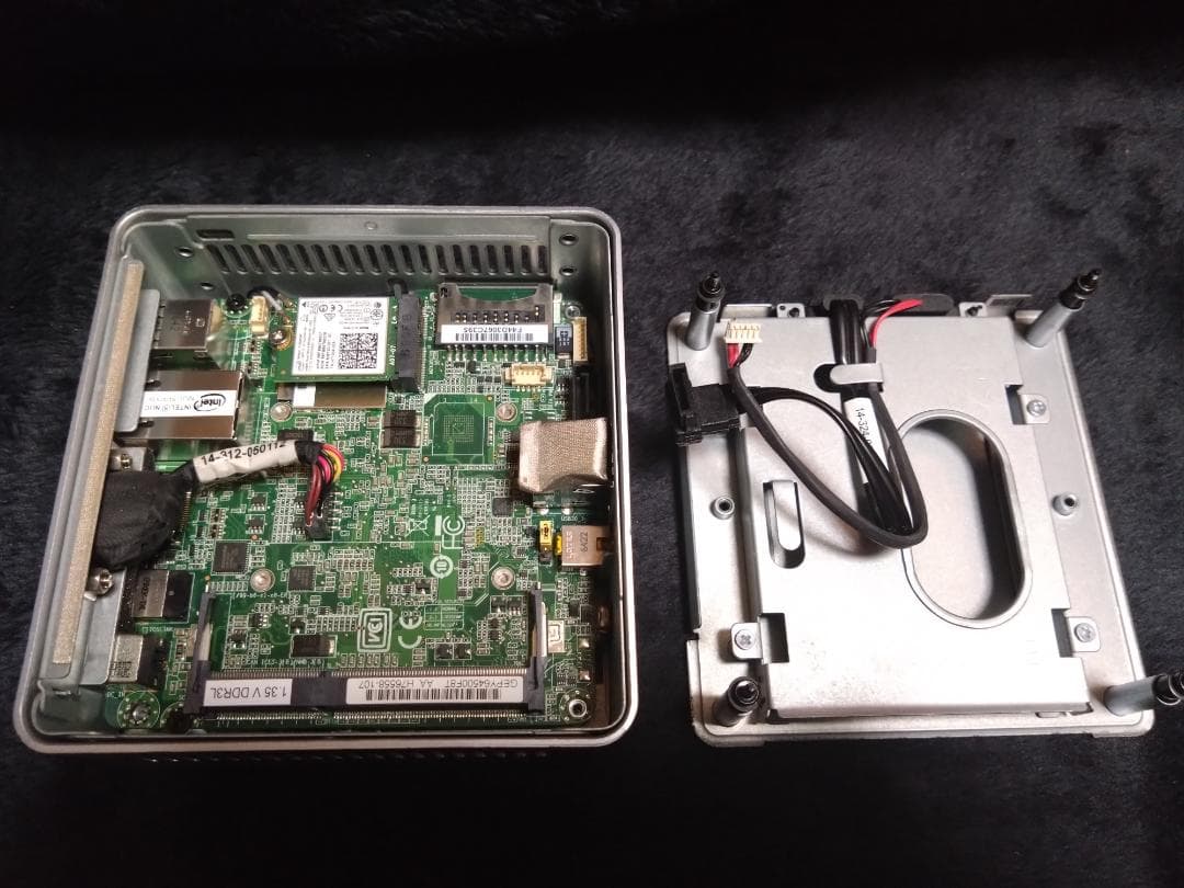 ベアボーン・キット Intel NUC NUC5PPYH