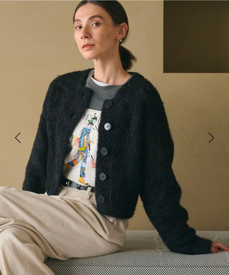 ウールブレンド ブークレ クルーネックカーディガン ブラック