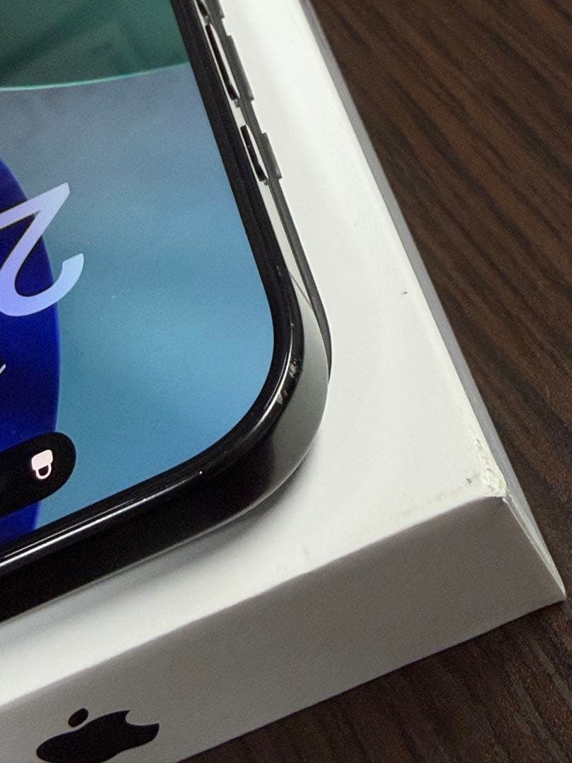 Apple iPhone 16 Pro 128GB ブラックチタニウム