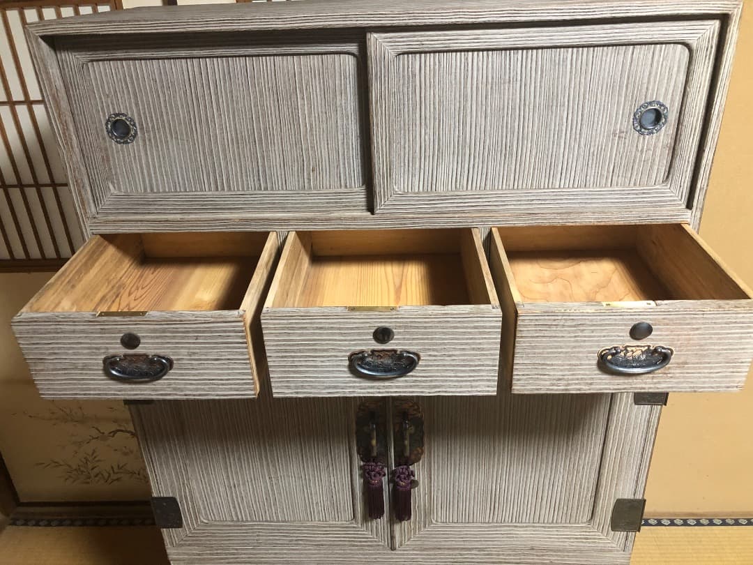 中古　桐箪笥　鍵付き