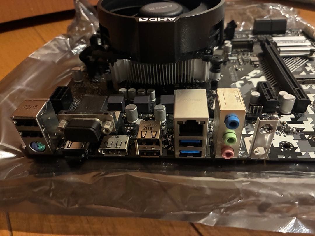 マザボ(ASRock A520M)cpu(Ryzen5 3500)クーラーセット