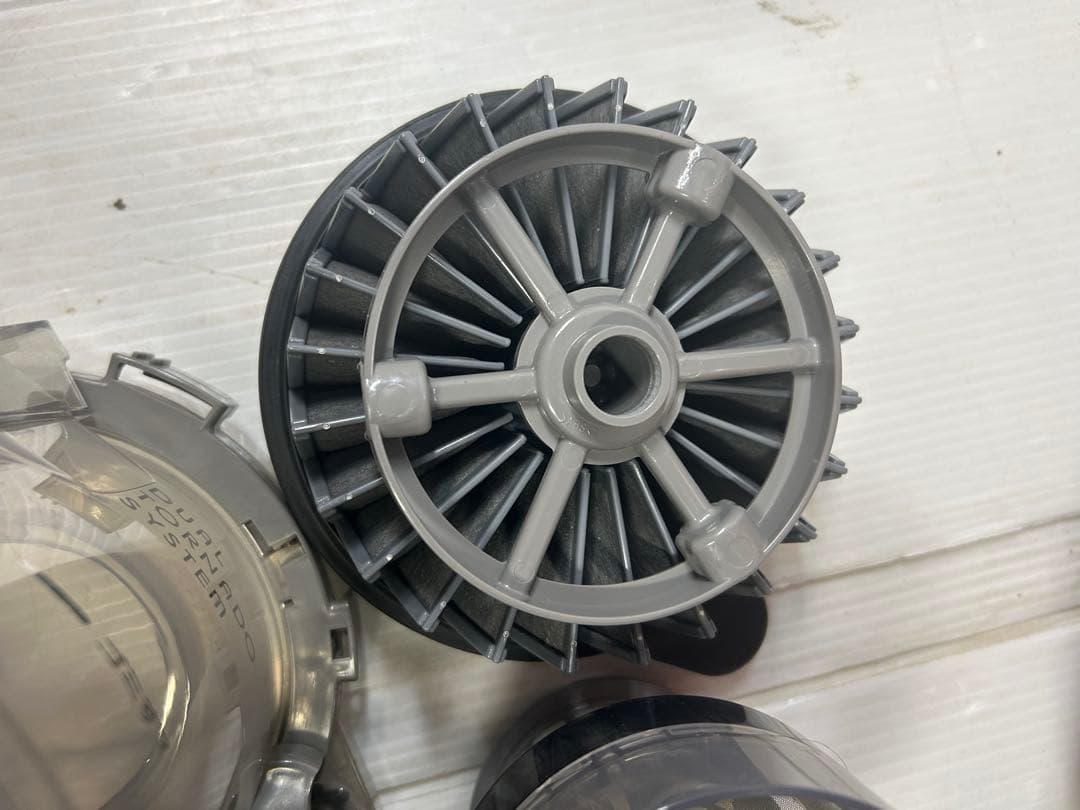 TOSHIBA クリーナー　VC-J2000Z