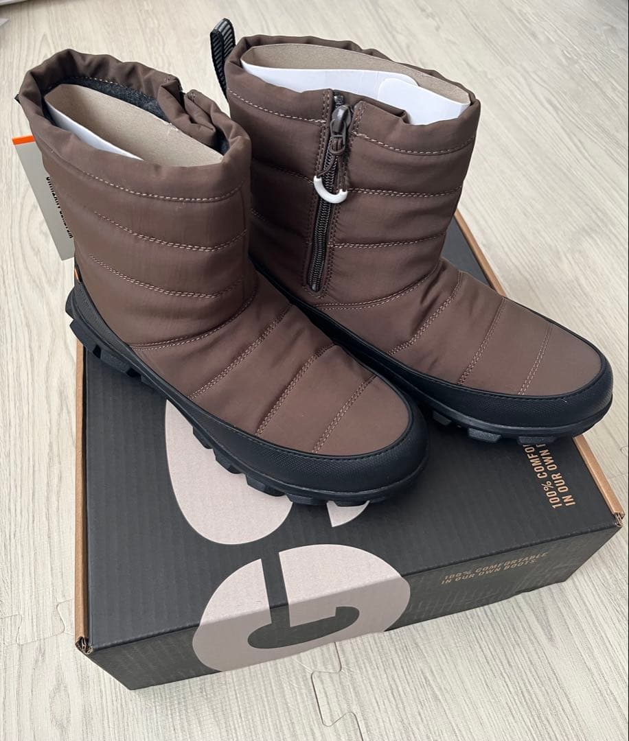 BOGS ブラウン ジッパー付きブーツ 新品