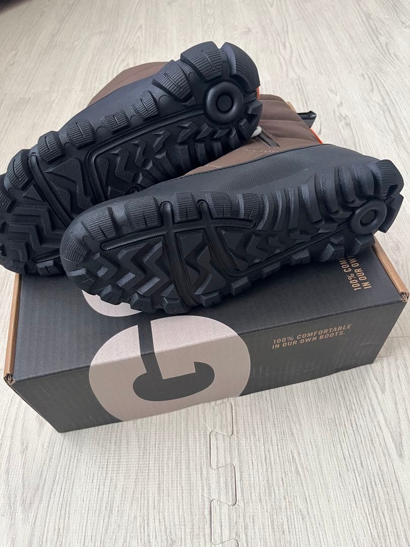 BOGS ブラウン ジッパー付きブーツ 新品