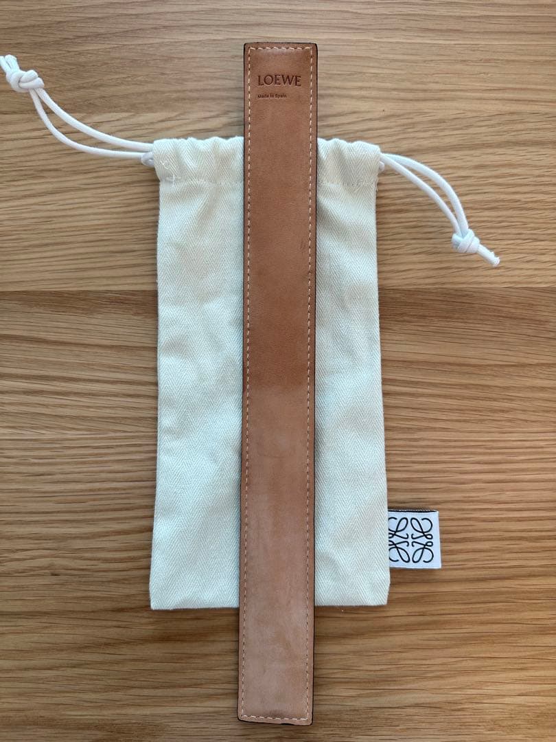 み*ん様 ロエベ　バングル　タン