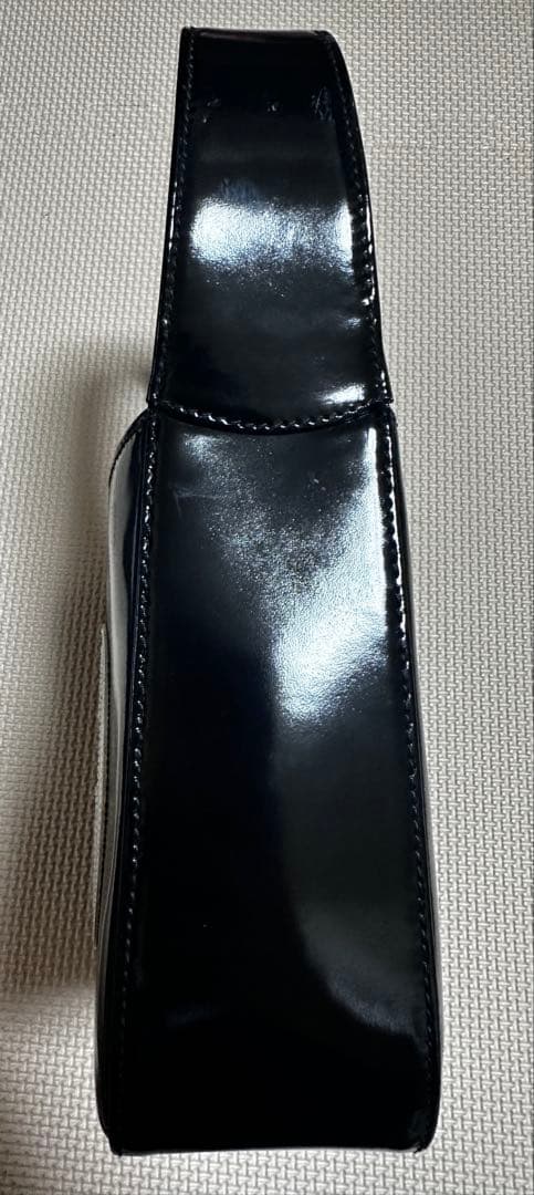 グッチ インターロッキングG ワンショルダーバッグパテントレザー