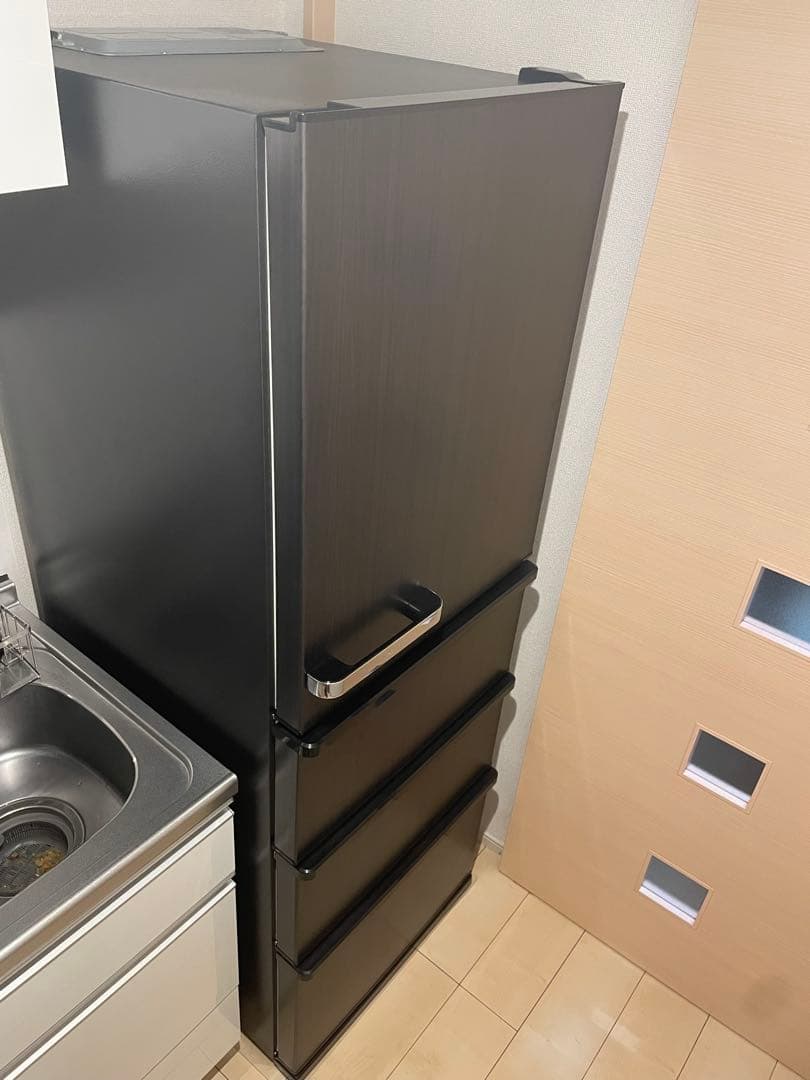 極美品　人気モデル　Aqours アクア　冷蔵庫　右開き　2024年式