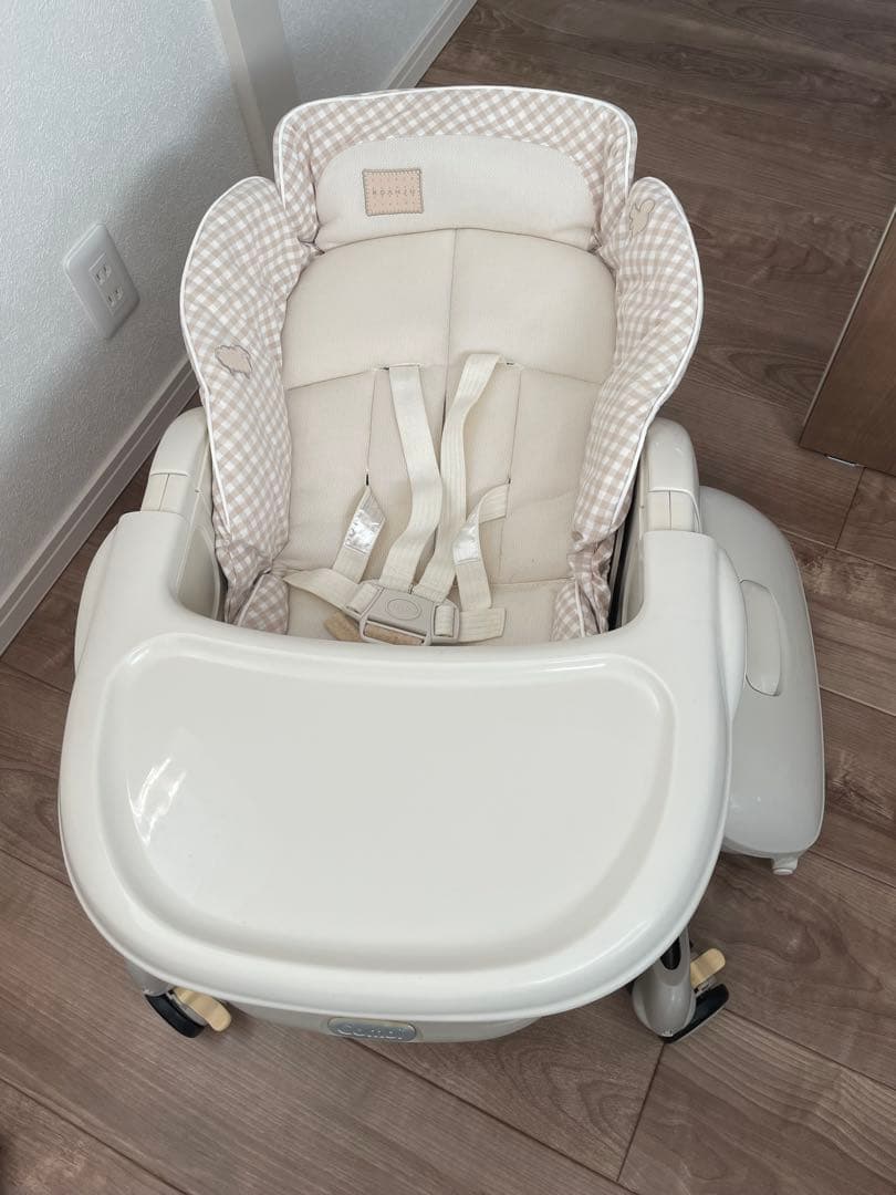 Combi ネムリラ　オートスウィング　電動　ハイローチェア