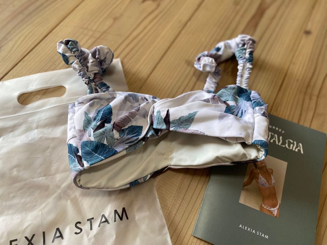 専用になりました❤︎ALEXIA STAM リーフ柄 ベアトップ❤︎水着