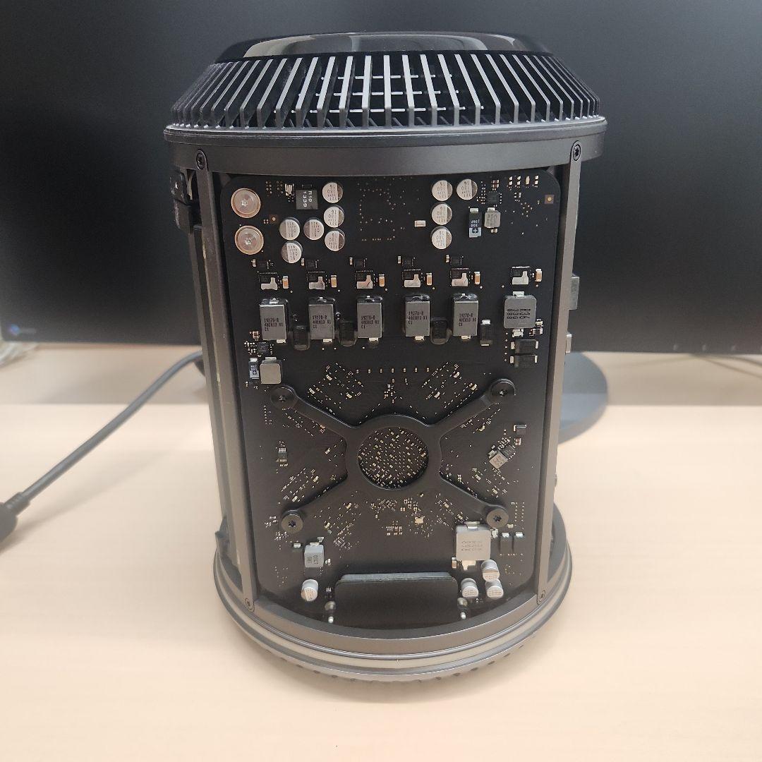 MacPro (Late 2013) / 4コア / 32GB / 500GB