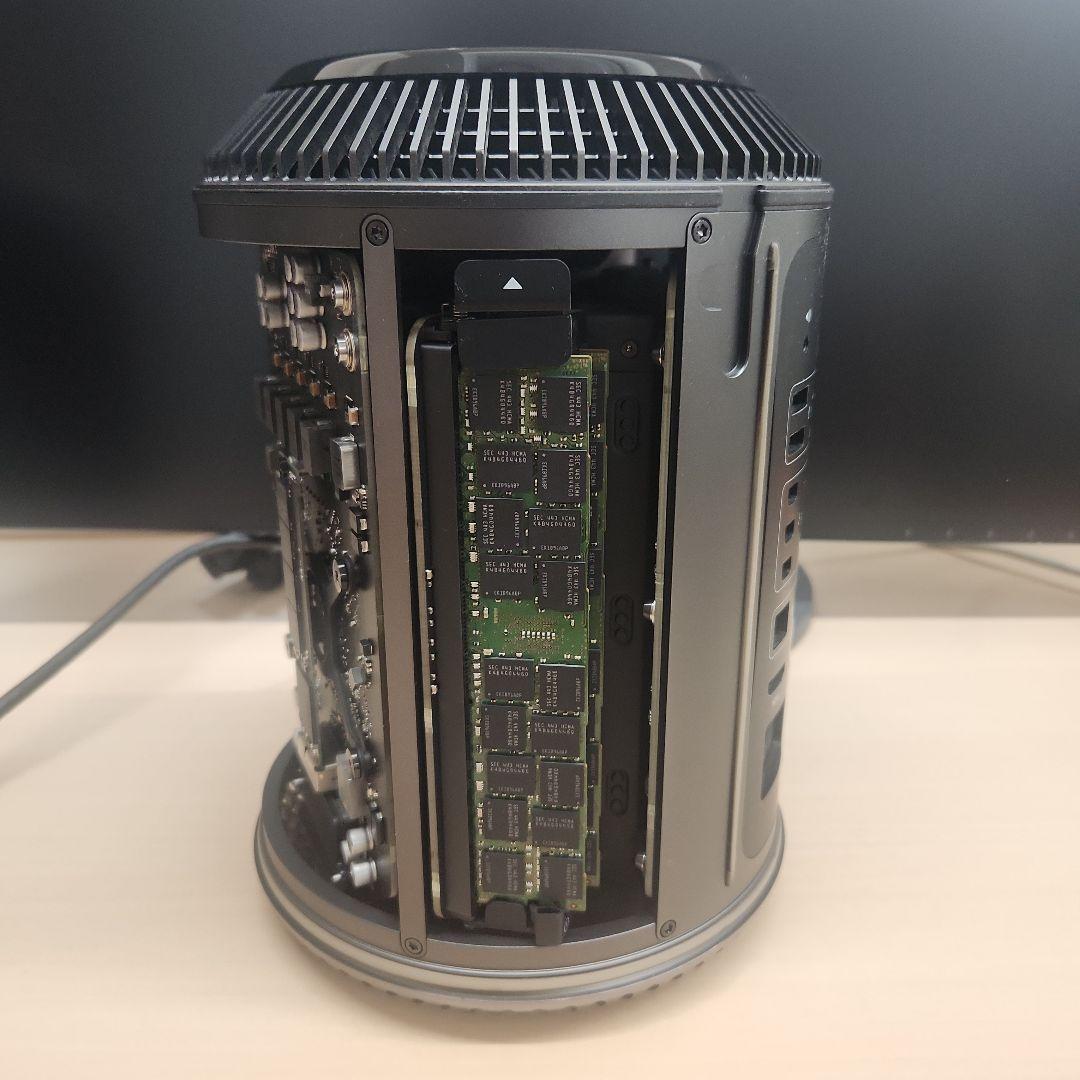 MacPro (Late 2013) / 4コア / 32GB / 500GB