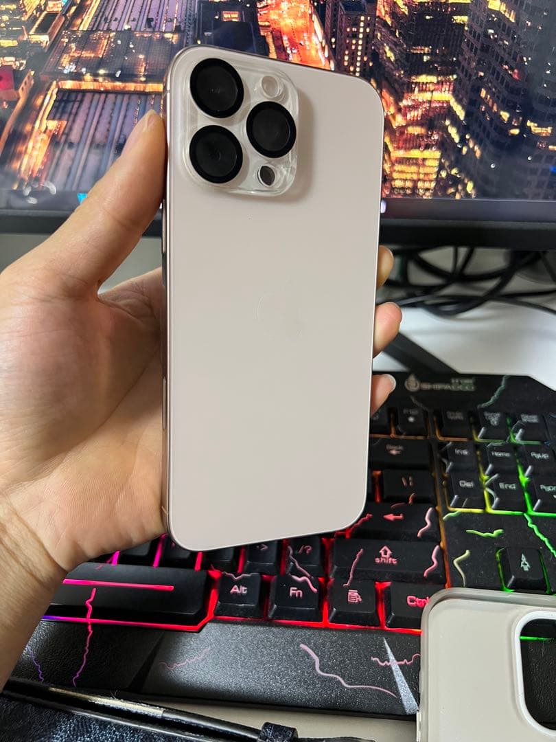 Apple iPhone 16 Pro Max 256GB SIMフリー