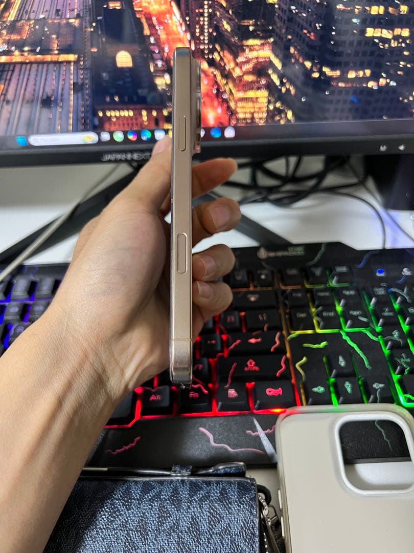 Apple iPhone 16 Pro Max 256GB SIMフリー