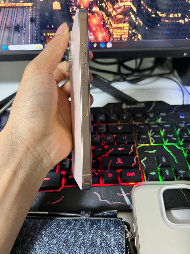 Apple iPhone 16 Pro Max 256GB SIMフリー