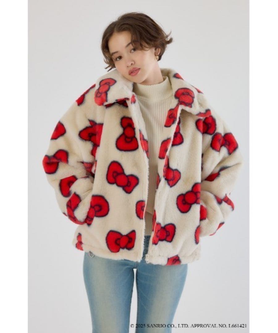 RODEO CROWNS WIDE BOWL KITTYフェイクファーコート