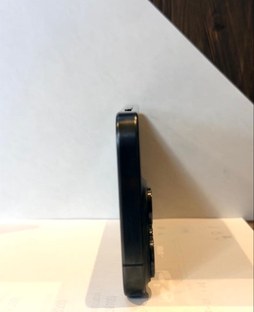 iPhone15Proプロ512•バッテリ87%•SIMフリー•おまけ付き