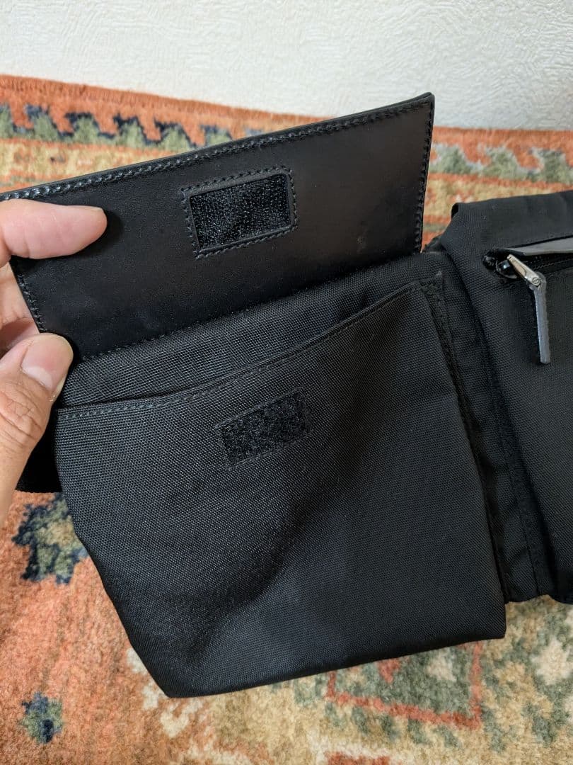 GUCCI グッチ　ボディバッグ　ウエストポーチ　ナイロン　美品　付属品なしGG