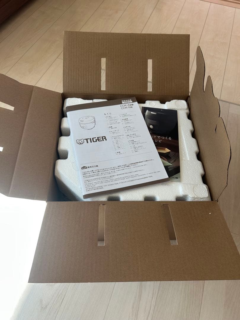 TIGER 電気圧力鍋 COOK A220 KM 未使用品、2.2リットル